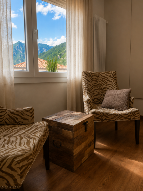 A Oliero di Sotto, nel cuore della Valbrenta, proponiamo in vendita una casa recentemente ristrut...