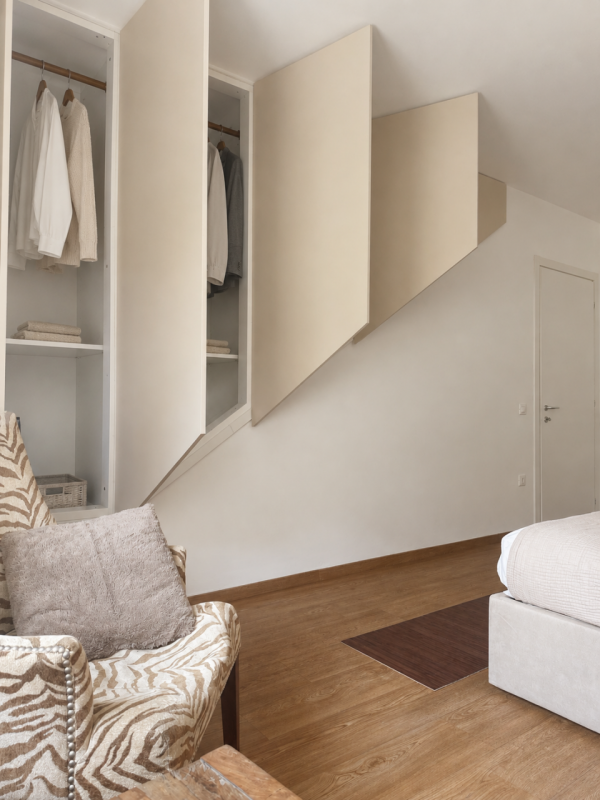 A Oliero di Sotto, nel cuore della Valbrenta, proponiamo in vendita una casa recentemente ristrut...