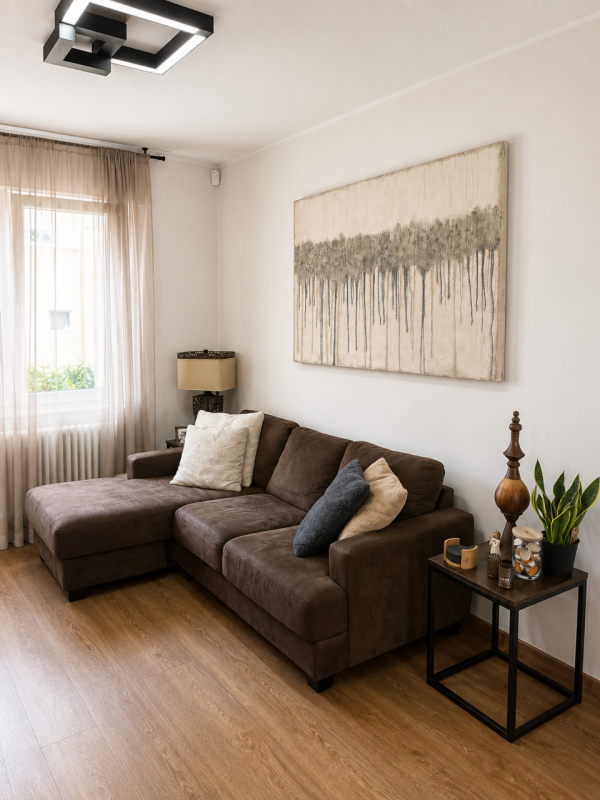 A Oliero di Sotto, nel cuore della Valbrenta, proponiamo in vendita una casa recentemente ristrut...