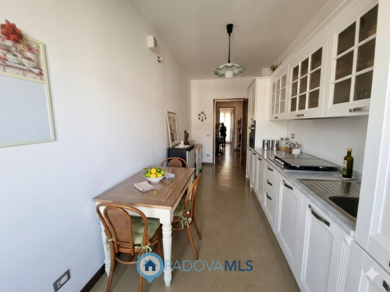 Immobile in esclusiva al Gruppo Padova MLS
SANTA RITA 2 CAMERE PIANO ALTO CON ASCENSORE €.319.000...