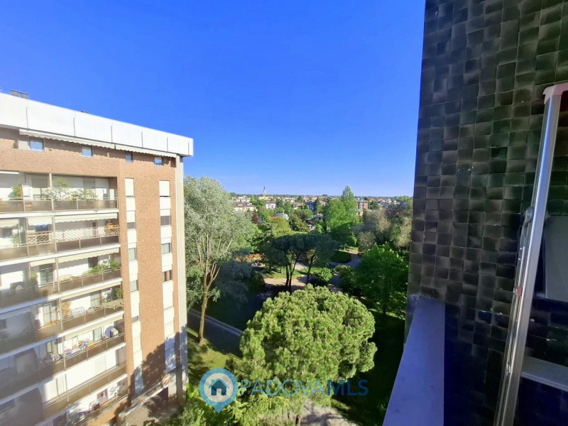 Immobile in esclusiva al Gruppo Padova MLS
SANTA RITA 2 CAMERE PIANO ALTO CON ASCENSORE €.319.000...
