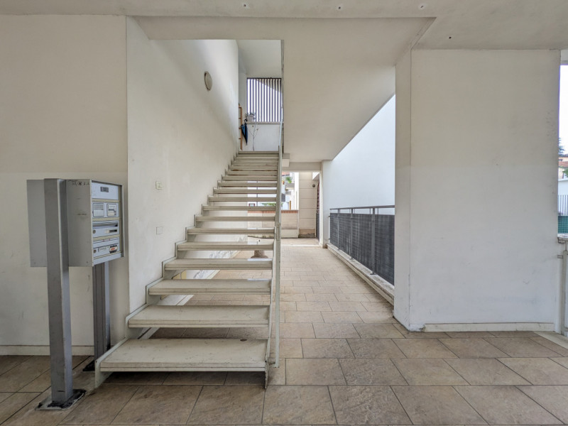 SCHIO - Magrè - Appartamento bicamere più studio in duplex sito al piano primo ed ultimo - Euro 1...