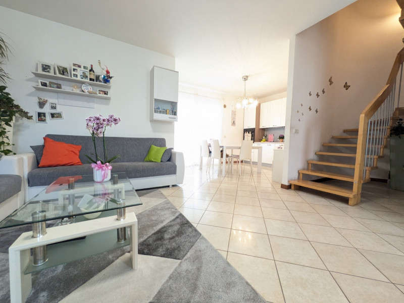 SCHIO - Magrè - Appartamento bicamere più studio in duplex sito al piano primo ed ultimo - Euro 1...