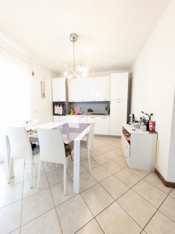 SCHIO - Magrè - Appartamento bicamere più studio in duplex sito al piano primo ed ultimo - Euro 1...