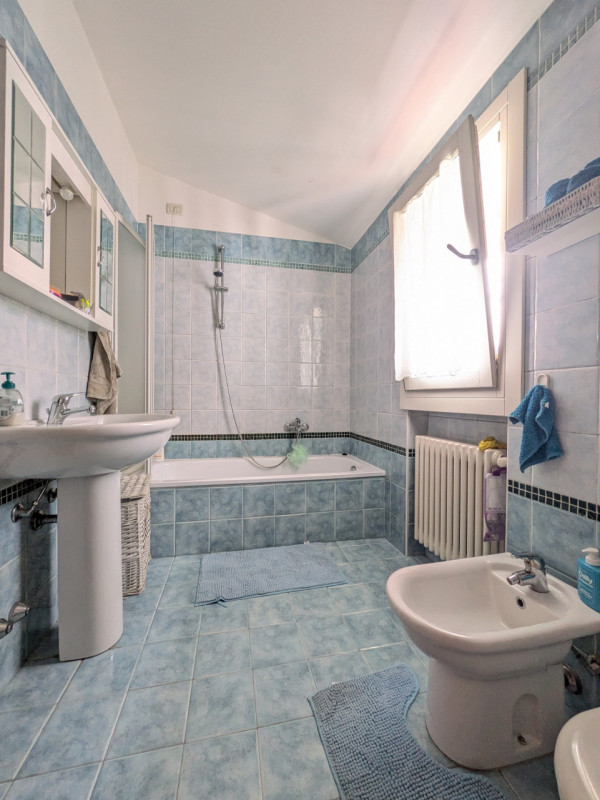 SCHIO - Magrè - Appartamento bicamere più studio in duplex sito al piano primo ed ultimo - Euro 1...