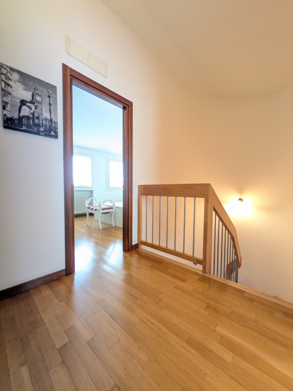 SCHIO - Magrè - Appartamento bicamere più studio in duplex sito al piano primo ed ultimo - Euro 1...