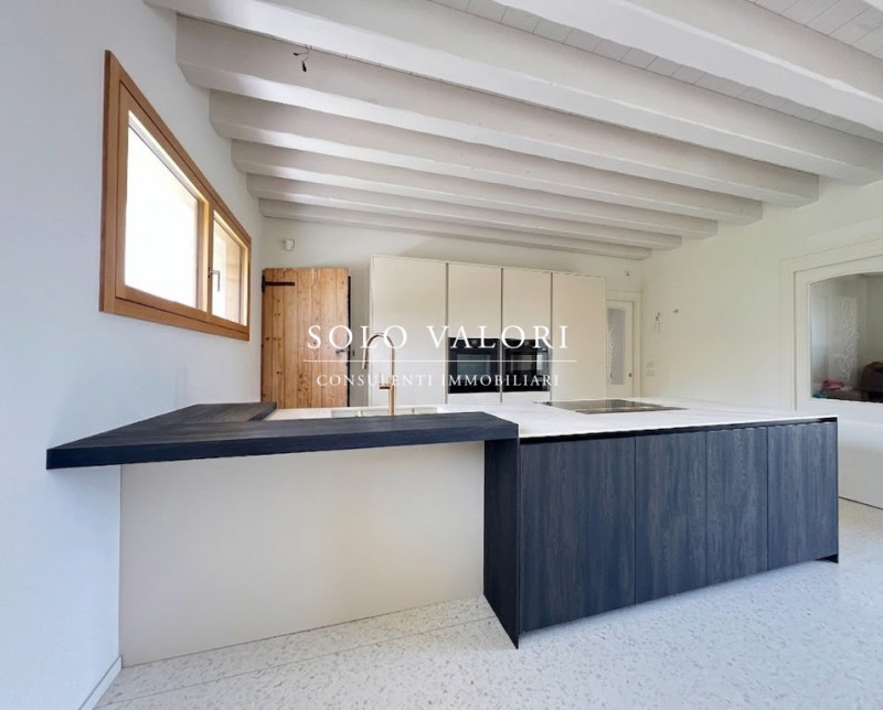 Rif. C357 (per info 338 9387816 Matteo)

In una zona tranquilla, riparata dal traffico e ideale p...