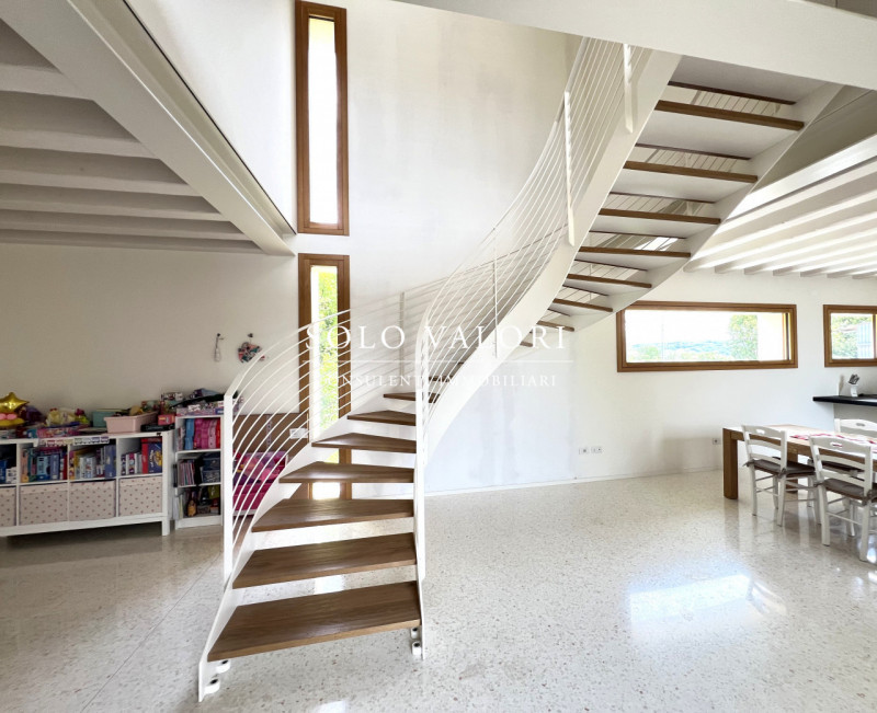 Rif. C357 (per info 338 9387816 Matteo)

In una zona tranquilla, riparata dal traffico e ideale p...