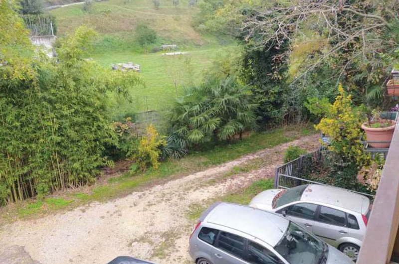 Scopri questa interessante opportunità immobiliare all'asta a Giavera del Montello, ideale per ch...