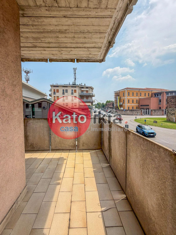 In posizione di forte interesse e ad alta visibilità, lungo Viale D’Alviano e nelle immediate vic...