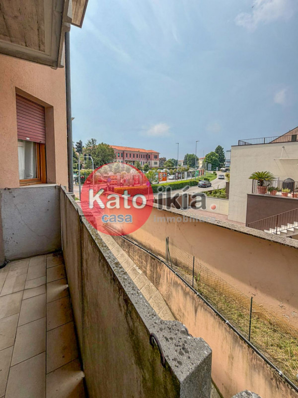 In posizione di forte interesse e ad alta visibilità, lungo Viale D’Alviano e nelle immediate vic...