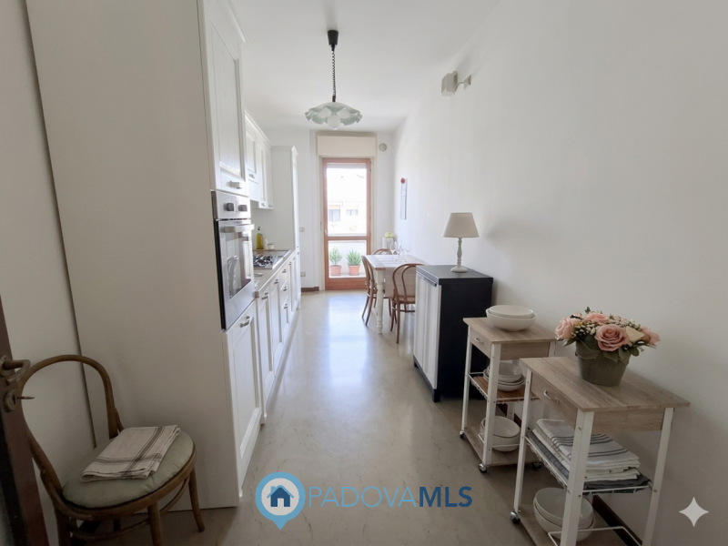 Immobile in esclusiva al Gruppo Padova MLS
SANTA RITA 2 CAMERE PIANO ALTO CON ASCENSORE €.319.000...