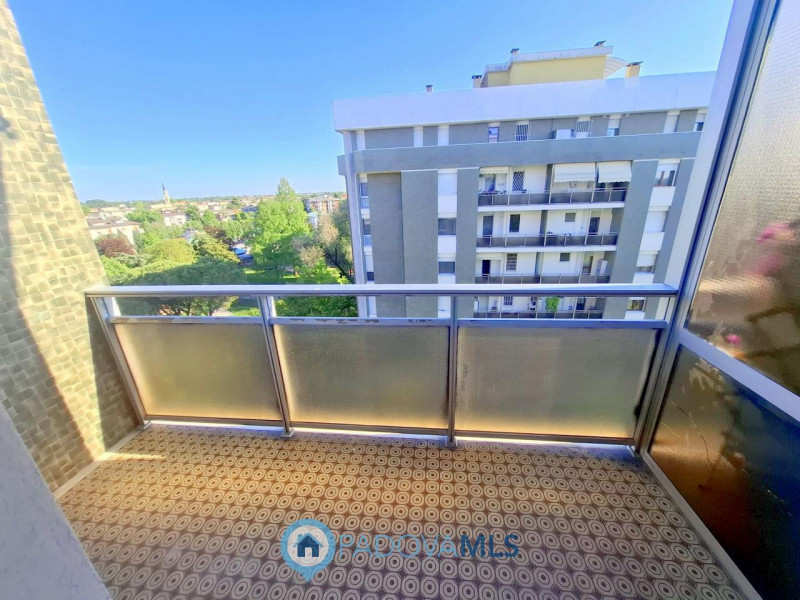 Immobile in esclusiva al Gruppo Padova MLS
SANTA RITA 2 CAMERE PIANO ALTO CON ASCENSORE €.319.000...