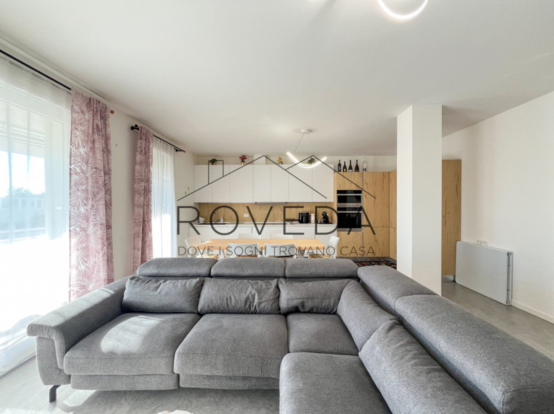TREVISO: MONIGO

"RIFERIMENTO TV37"

L'agenzia Roveda Immobiliare ha il piacere di presentarvi in...
