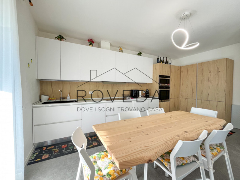 TREVISO: MONIGO

"RIFERIMENTO TV37"

L'agenzia Roveda Immobiliare ha il piacere di presentarvi in...
