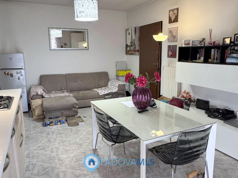 Immobile in esclusiva al Gruppo Padova MLS

Luminoso appartamento ultimo piano in piccola palazzi...