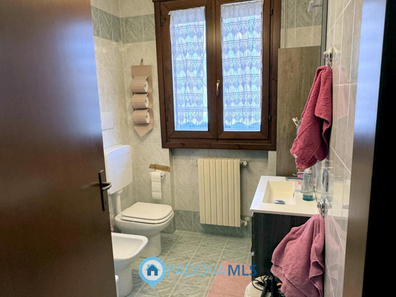 Immobile in esclusiva al Gruppo Padova MLS

Luminoso appartamento ultimo piano in piccola palazzi...