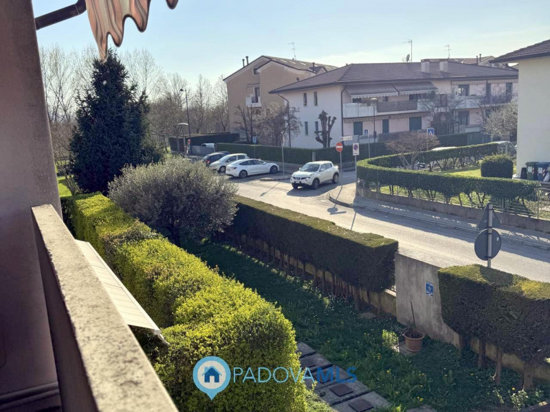 Immobile in esclusiva al Gruppo Padova MLS

Luminoso appartamento ultimo piano in piccola palazzi...