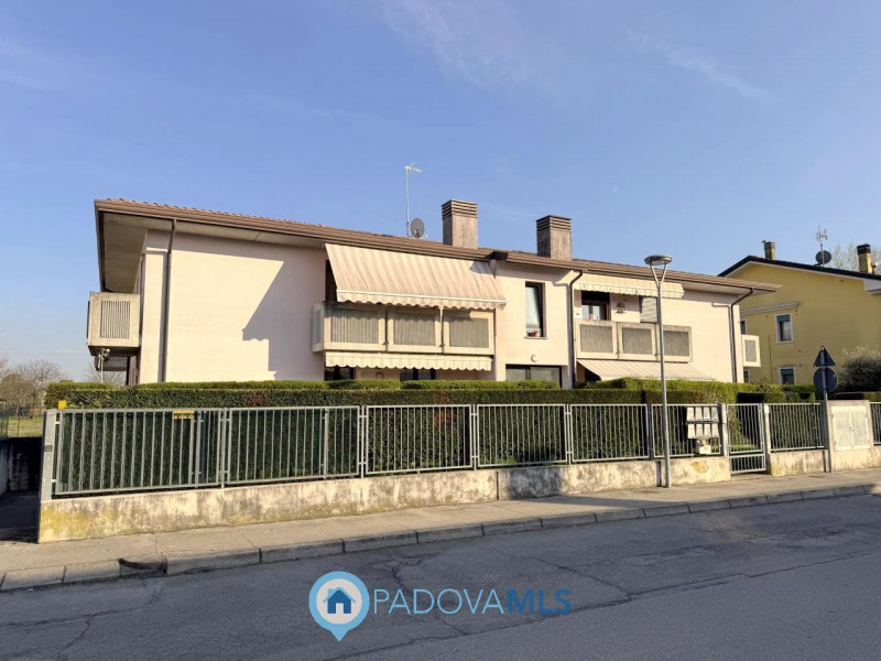 Immobile in esclusiva al Gruppo Padova MLS

Luminoso appartamento ultimo piano in piccola palazzi...