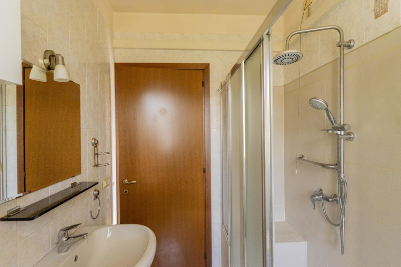 Appartamento inserito nella prestigiosa ed elegante cornice di Monteortone, a pochissimi passi da...