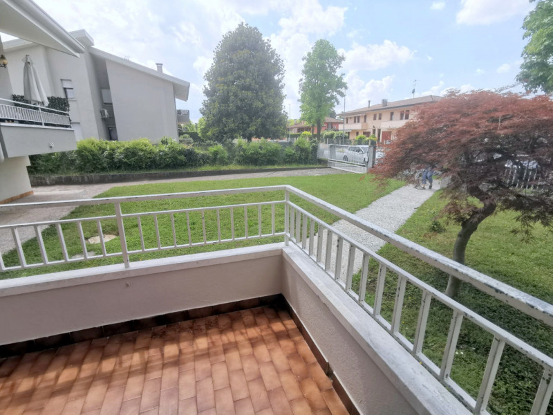 AFFITTO 3 CAMERE IN TRIFAMILIARE A MESTRINO CENTRO €.1.100 - rif.LMAF01

Affascinante 3 camere in...
