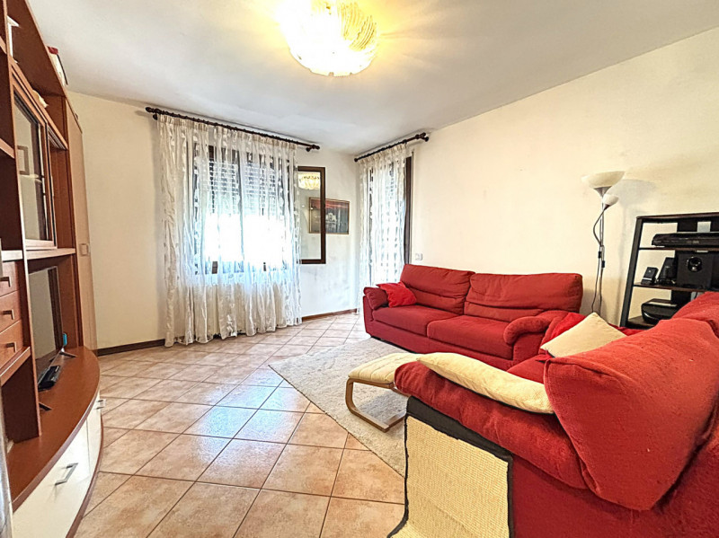 MASERÀ DI PADOVA - CENTRO In una delle zone più richieste e comode di Maserà, in pieno centro pae...