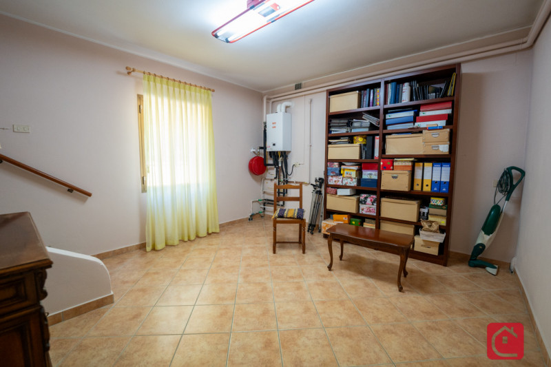 In centro a Bovolenta, a pochi passi dai principali servizi offerti dal paese, proponiamo una cas...