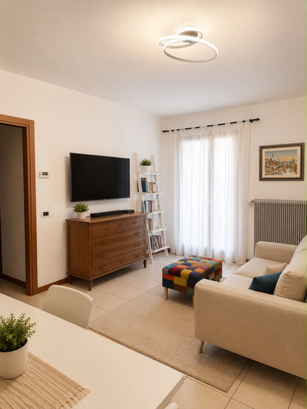 (Per INFO Fabrizio 333 7743912) A soli 400 mt dal centro di Montebelluna, proponiamo in vendita u...
