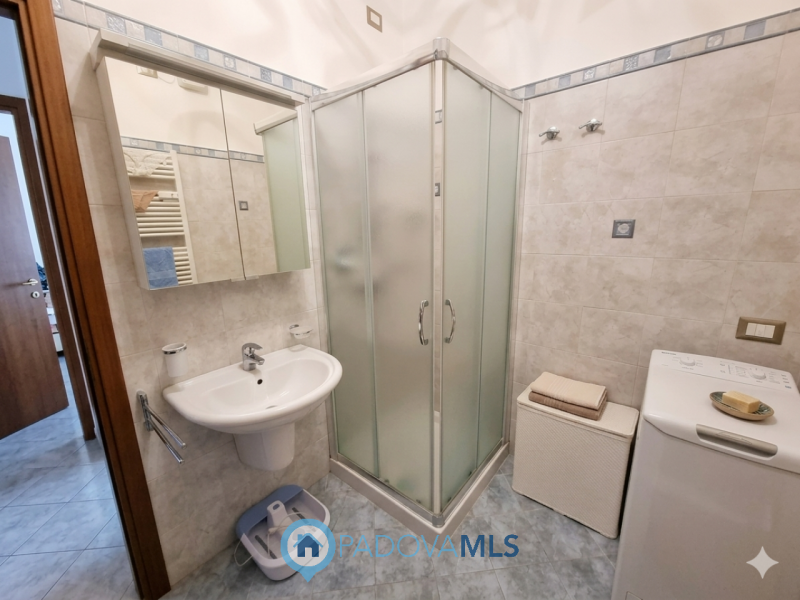 Immobile in esclusiva al Gruppo Padova MLS
SANTA RITA 2 CAMERE PIANO ALTO CON ASCENSORE  €.319.00...