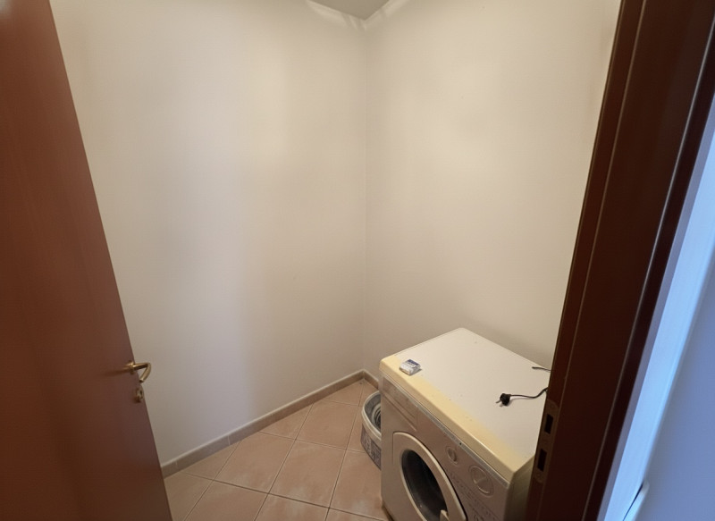 All'interno di un tranquillo quartiere residenziale, nelle immediate vicinanze del centro di Albe...