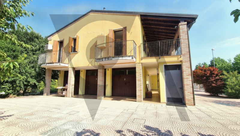 Scopri il tuo nuovo bicamere a Granze di Camin. Questo appartamento di 86 mq si trova al primo pi...