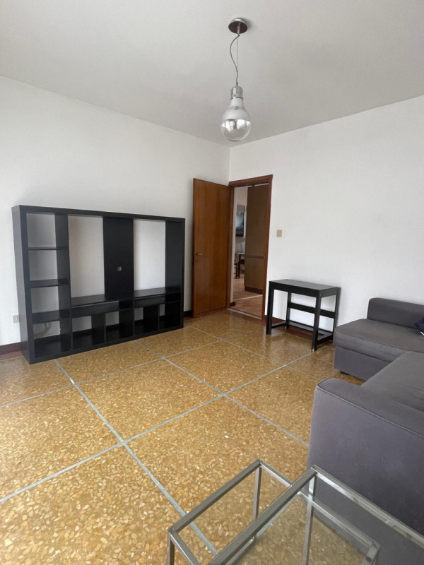 Montegrotto Terme: In Viale Stazione proponiamo Appartamento arredato, libero da subito composto ...