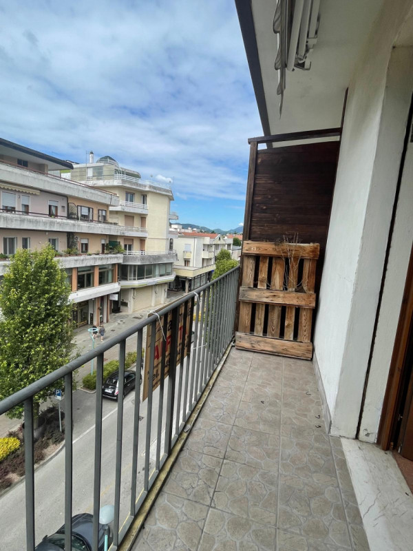 Montegrotto Terme: In Viale Stazione proponiamo Appartamento arredato, libero da subito composto ...