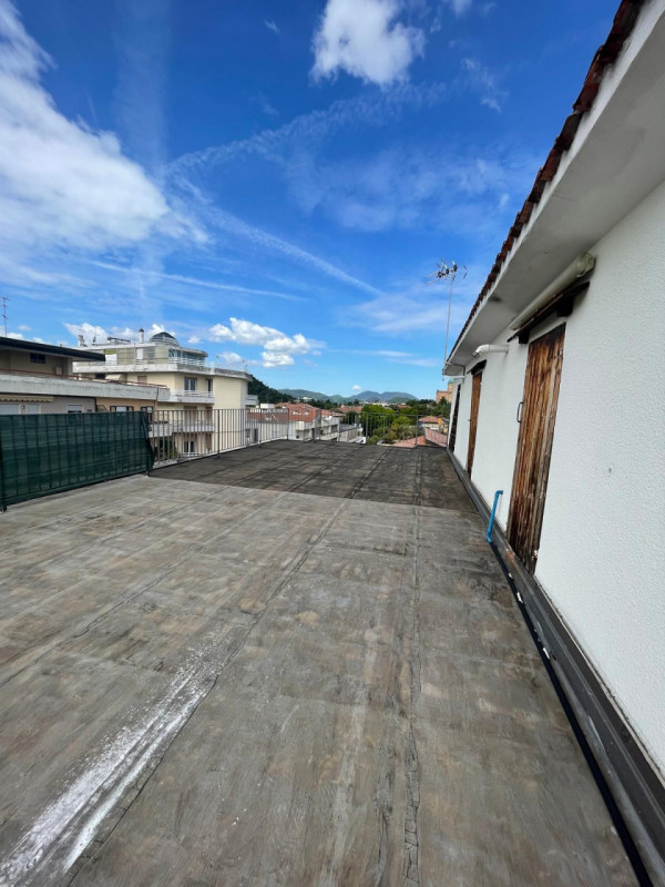 Montegrotto Terme: In Viale Stazione proponiamo Appartamento arredato, libero da subito composto ...
