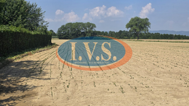 CERVARESE SANTA CROCE: In località Fossona proponiamo terreno agricolo di circa 31.500 mq. pari a...