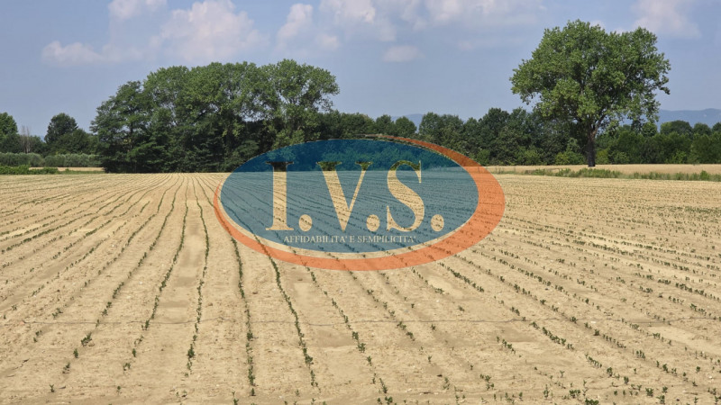 CERVARESE SANTA CROCE: In località Fossona proponiamo terreno agricolo di circa 31.500 mq. pari a...