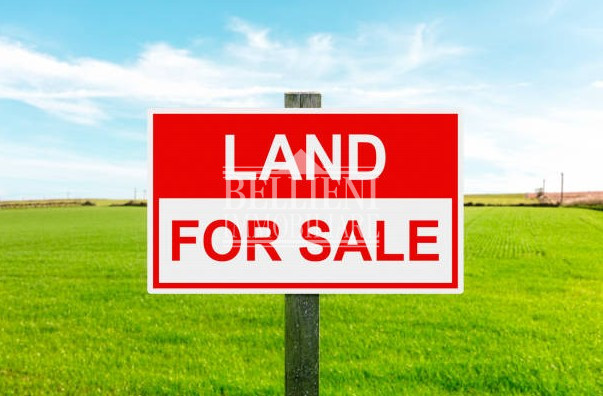 LOCALITA' FIMON - Proponiamo in vendita un terreno edificabile residenziale di 758 mq, situato in...