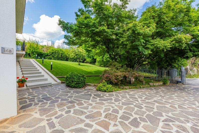 (Per INFO Roberto 3453195338) Caerano di San Marco, proponiamo in vendita una magnifica villa che...
