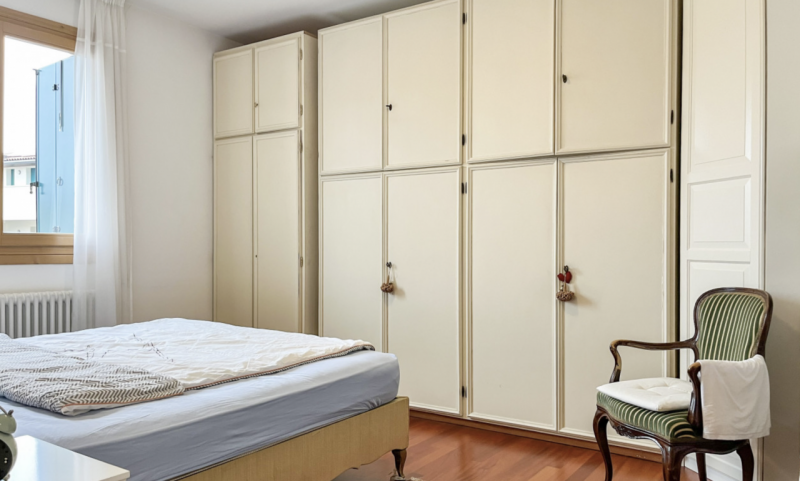 (Per INFO Roberto 3453195338) Situato nel cuore di Montebelluna, precisamente in Piazza Oberkoche...