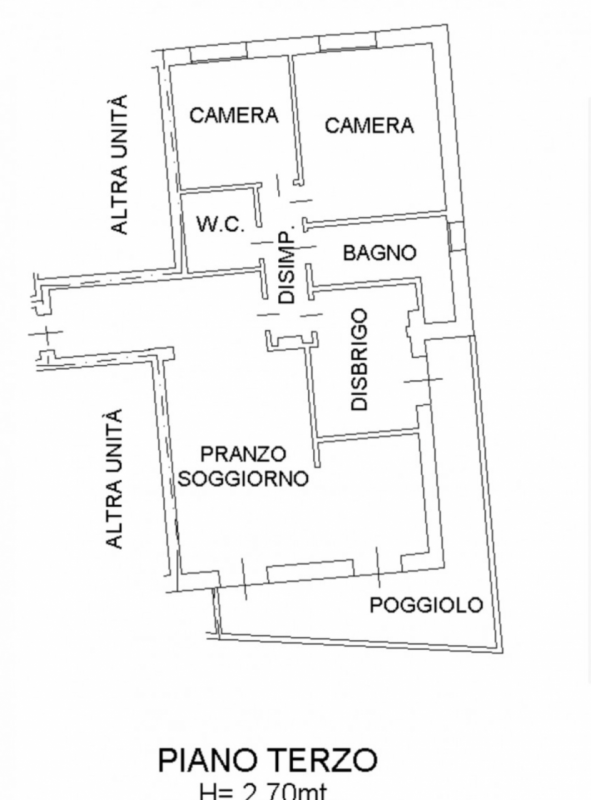 (Per INFO Roberto 3453195338) Situato nel cuore di Montebelluna, precisamente in Piazza Oberkoche...