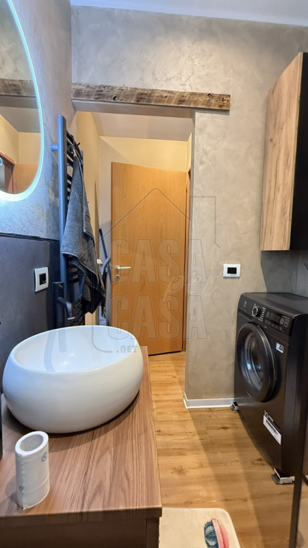 Proponiamo in vendita all'interno di un residence di 19 unità abitative, casa singola ristruttura...