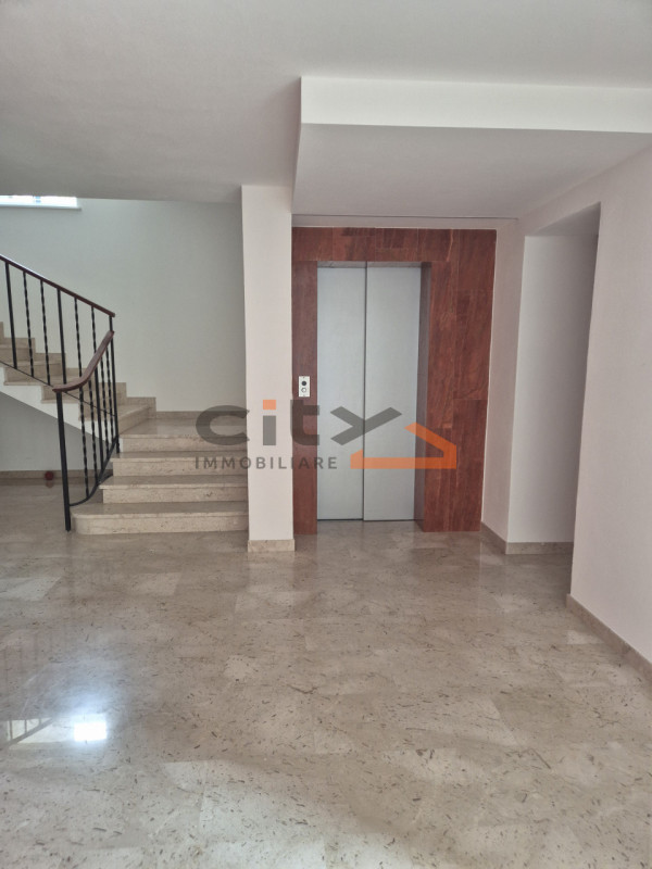 Centro di Bassano del Grappa - Proponiamo in affitto APPARTAMENTO TRICAMERE NON ARREDATO, inserit...