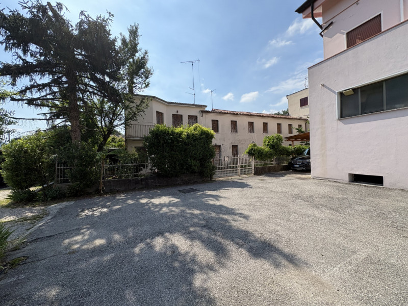 Nel cuore di Galzignano Terme, in posizione tranquilla e riservata, a circa 50 metri dalla chiesa...