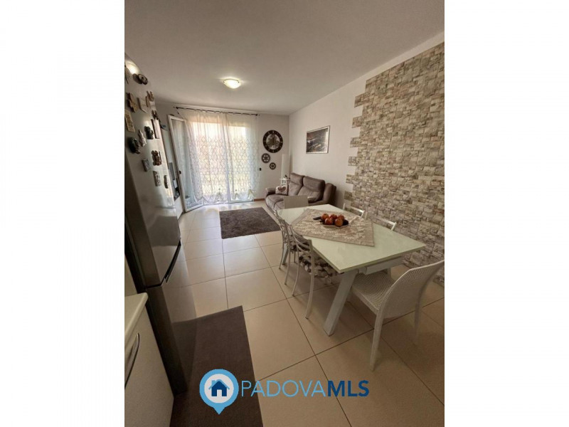Immobile in esclusiva al Gruppo Padova MLS
PERAGA DI VIGONZA – APPARTAMENTO CON GIARDINO PRIVATO
...
