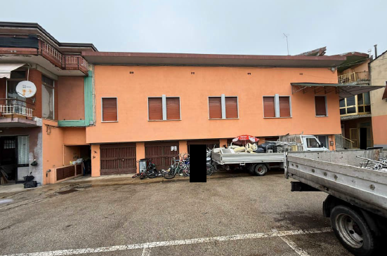 Rif. A.A.66-251

Vendita all'asta - appartamento al 1° piano con garage in data 17 luglio 2026

D...