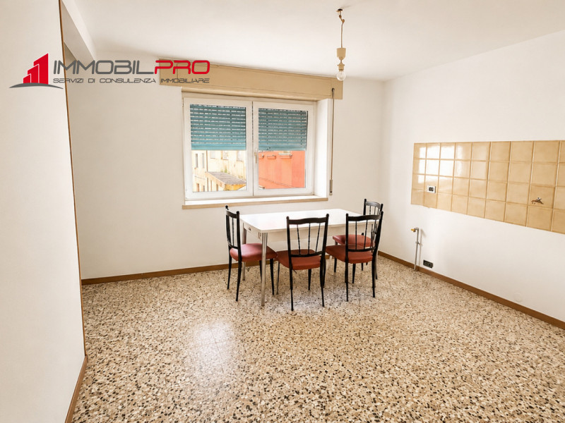Ad Arsiero proponiamo in vendita una casa a schiera di testa, con ingresso indipendente, garage e...