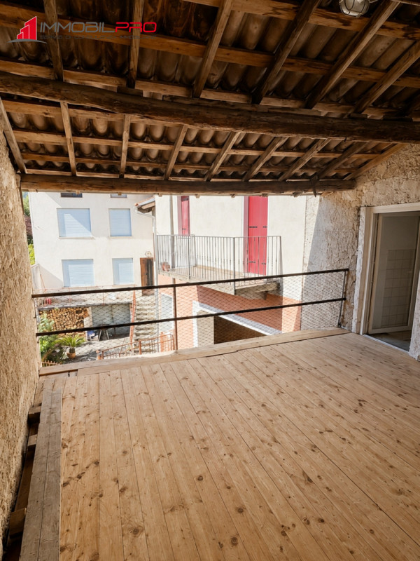 Ad Arsiero proponiamo in vendita una casa a schiera di testa, con ingresso indipendente, garage e...