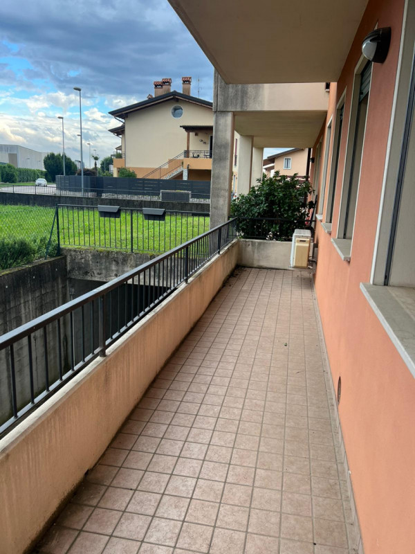 Villaverla (VI) - C.E.D - COMPLETAMENTE ARREDATO (manca solo la lavatrice) - In quartiere residen...