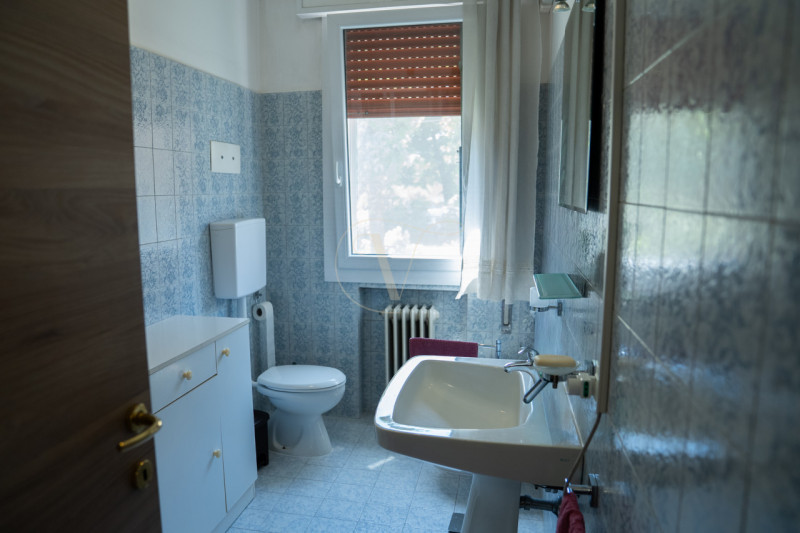 Scopri questo funzionale appartamento situato nel cuore di San Bellino. Questa casa è ideale per ...