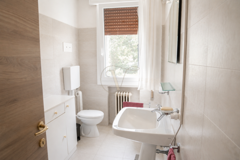 Scopri questo funzionale appartamento situato nel cuore di San Bellino. Questa casa è ideale per ...